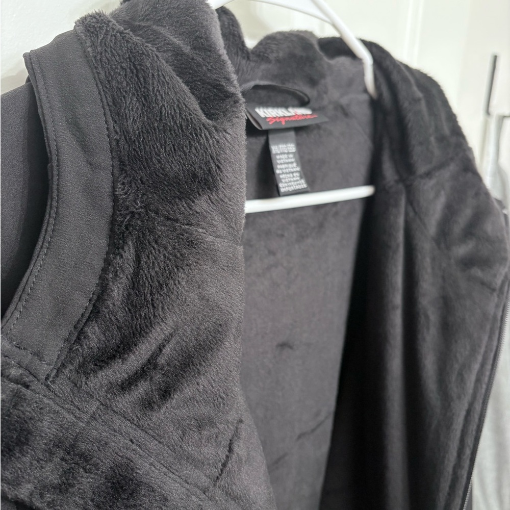 Kirkland Women's Signature Charcoal Fleece Jacket - NWT - Picture 4 of 5